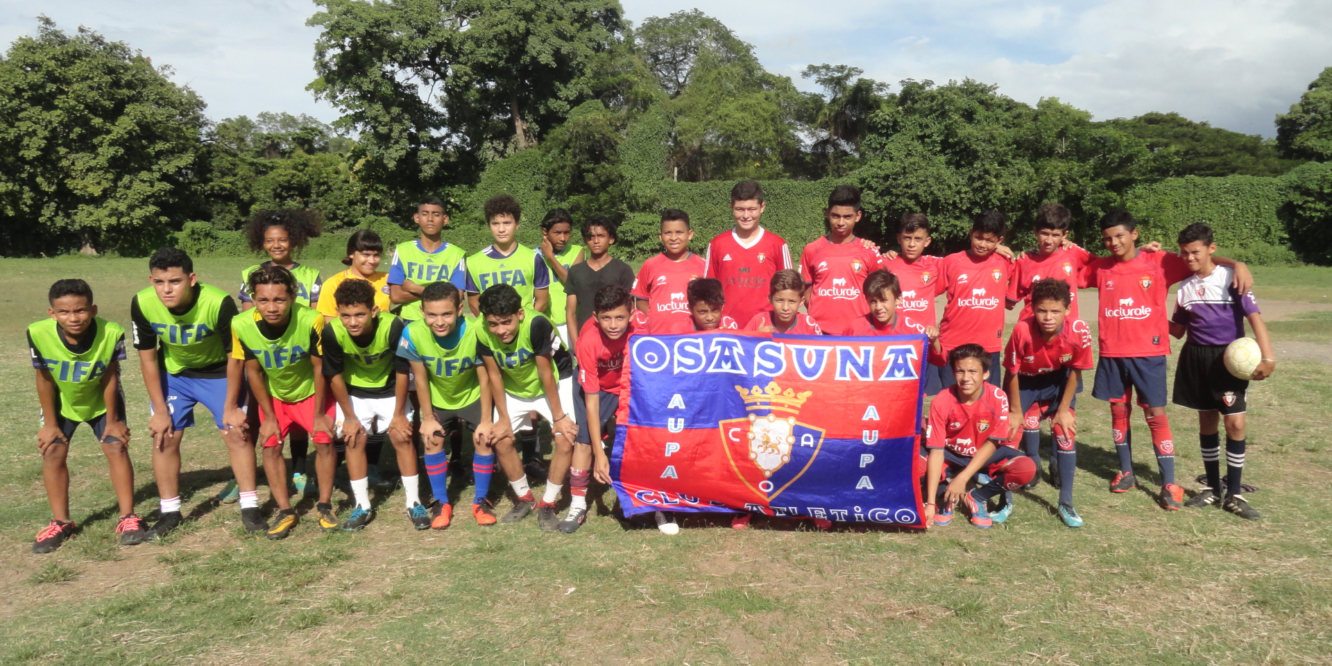Empate en Nicaragua entre la categoría Promesas del Osasuna - San Antonio y la Escuela de Fútbol Fen