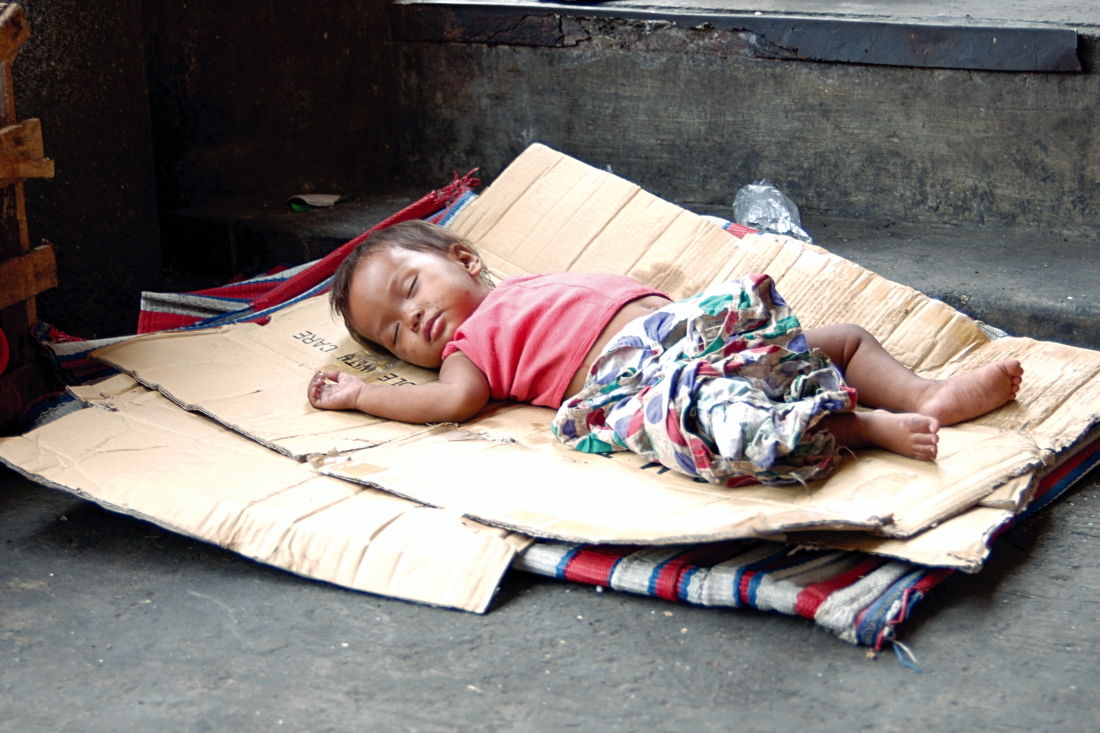 Apadrinar para rescatar a los niños pobres de las calles de Manila