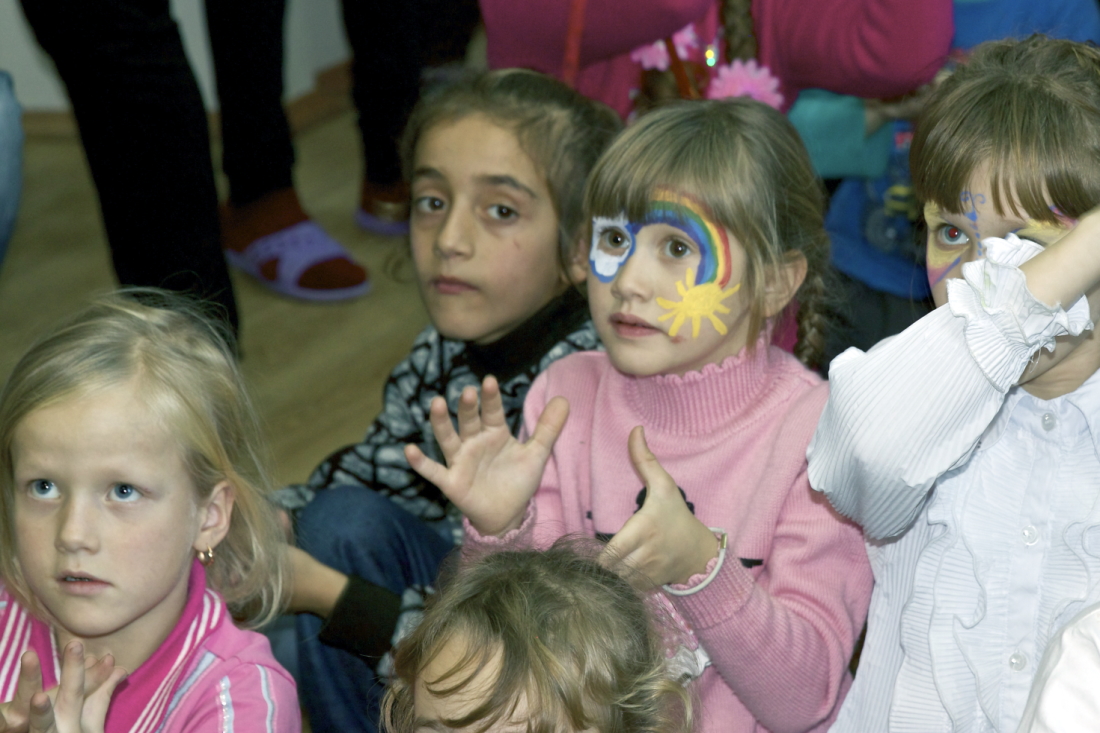 Un espacio de seguridad y afecto para los niños de Vladivostok